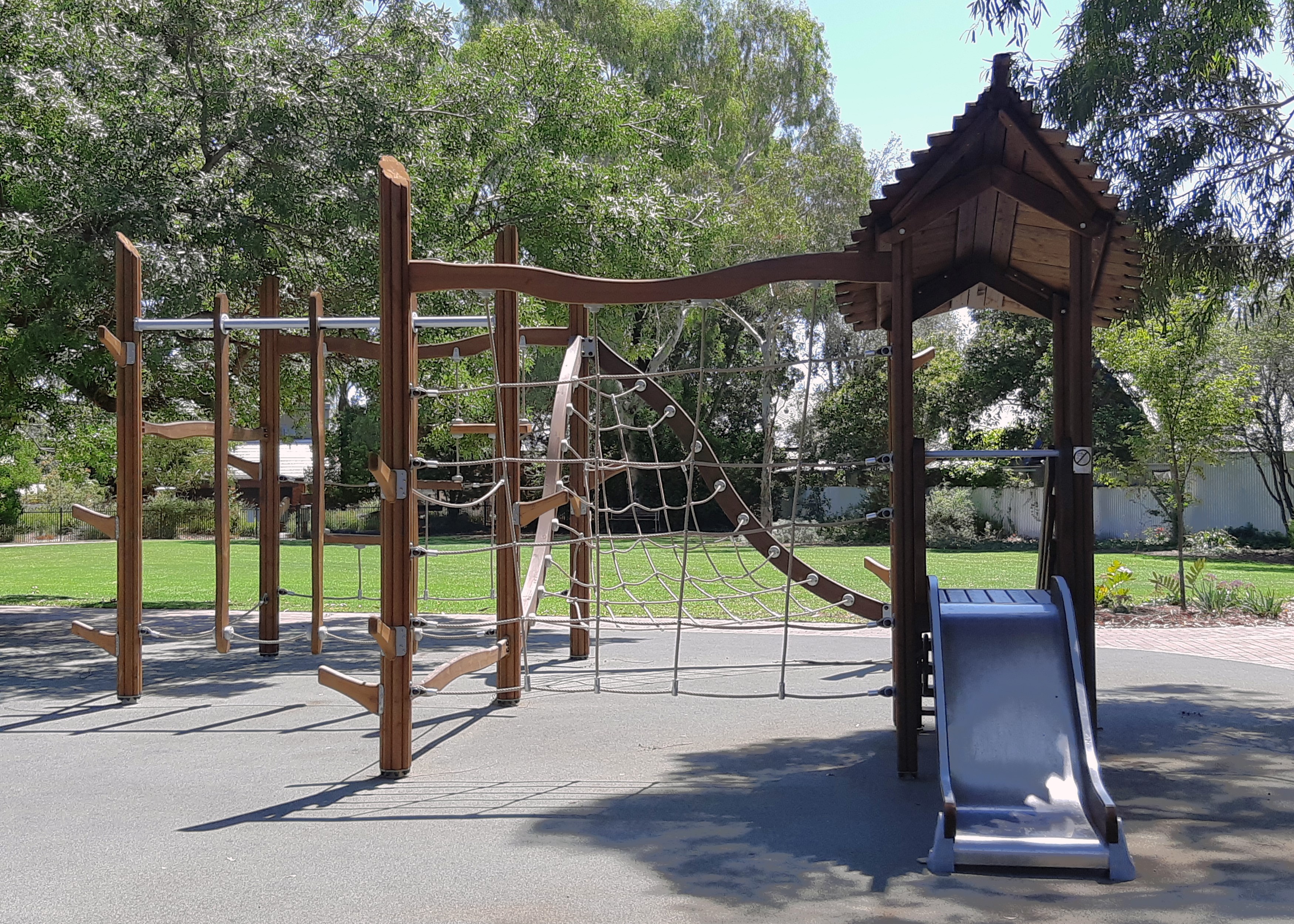 FErn-Avenue-playground-3.jpg