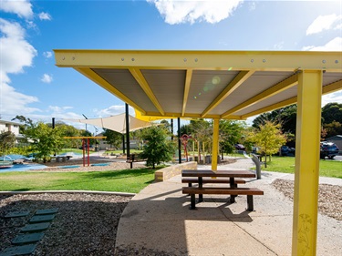 Katherine Street shelter and picnic tables