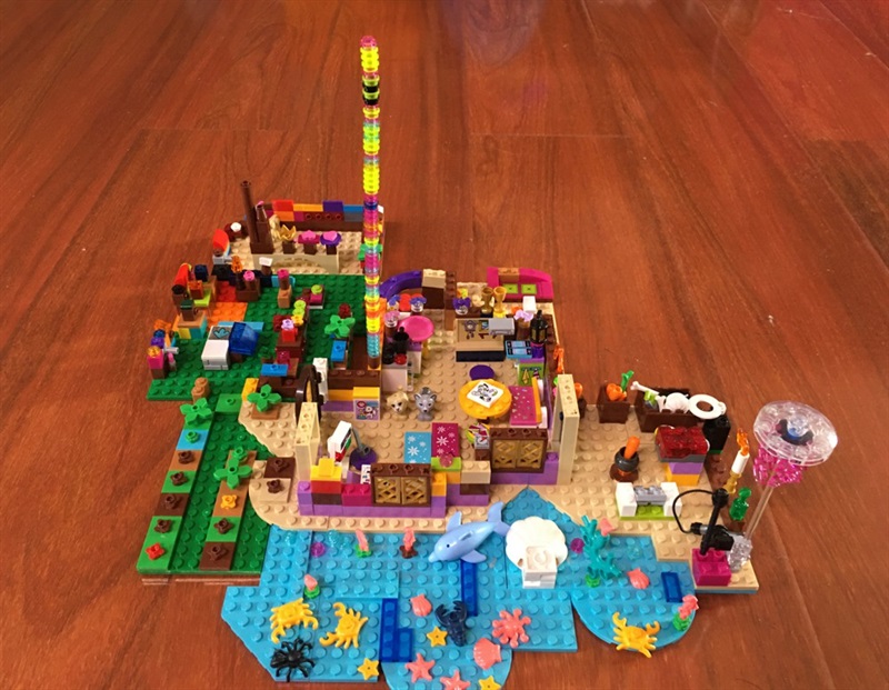 Caroline age 7 and Yiru age 15 masterbuilding challenge 1