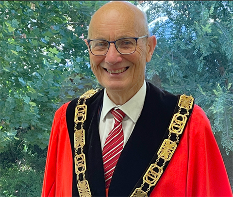 Mayor Image in Robes 12.12.2024 - square.png